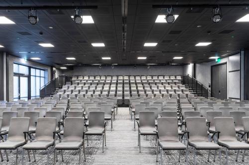 Courtyard by Marriott Amsterdam Airport - image 14