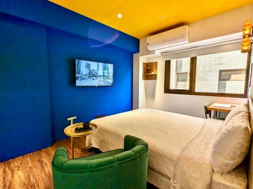 room detail thumbnail 0