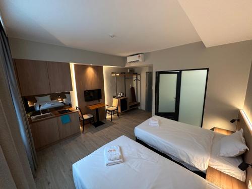 Roxy Hotel Aiman  in Samarahan