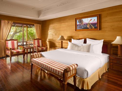 Family Suite with Pool  image 2