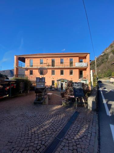  Appartamenti Emmaus, Maccagno Superiore bei Alpe Busarasca