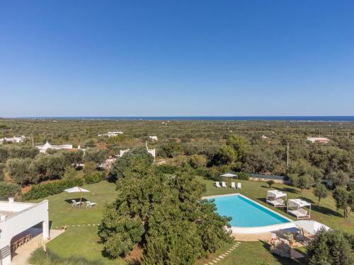Villa Clive with Trullo Matto Plus in Pascarosa