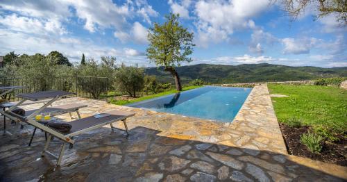 Casa all'Erta, villa with private pool