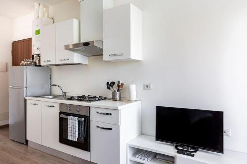 Clelia's Apartment (Como) 5
