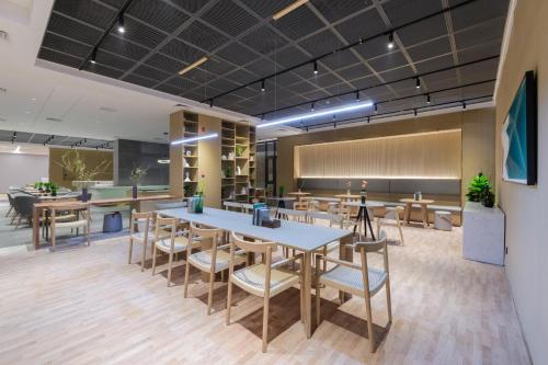 Atour S Hotel Beijing Zhongguan Village Beijing Foreign Studies University near Beijing Foreign Studies University