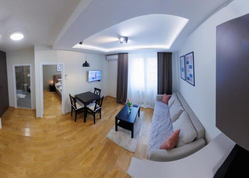 Black & White Apartment, Subotica (zdjęcie 7)