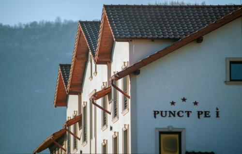 Cazare Punct pe I - image 4