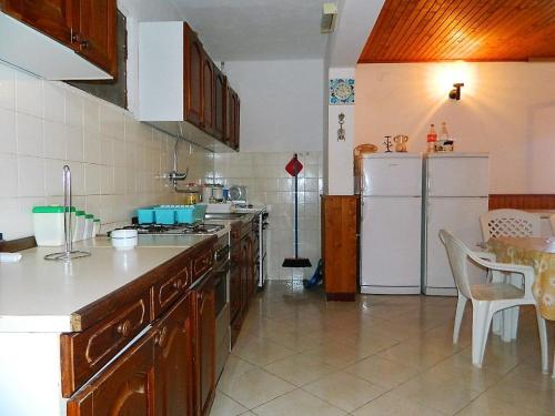 House Fani - image 6