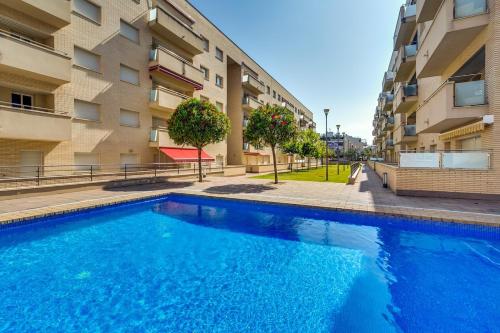 ENJOY your HOLIDAYS with us Apartment 65m2 TERRACE 25m2, Capacity 4-6pers, Air Conditioning, Beach 5min walking, 4 Pools, Parking Opt