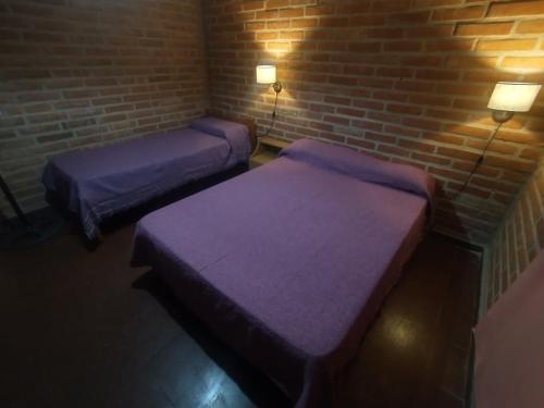 2 bedrooms, 3 beds