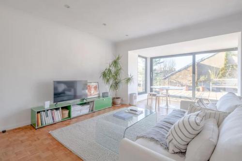 Peaceful 2 Bedroom Flat with Roof Terrace - Hackney - image 8