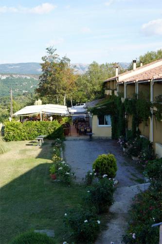 Hotel Les Cavalets - image 10