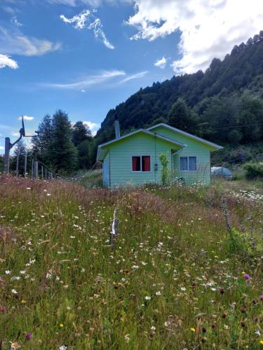 cabaña a 13 km de coyhaique camino lago atravesado, últimos 300 metros para vehículos 4x4