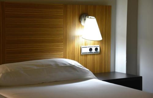 1 twin bed