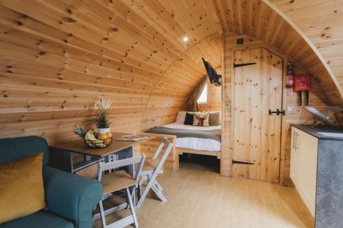 Woodlakes Park Room Type - Acorn Pod Hot Tub