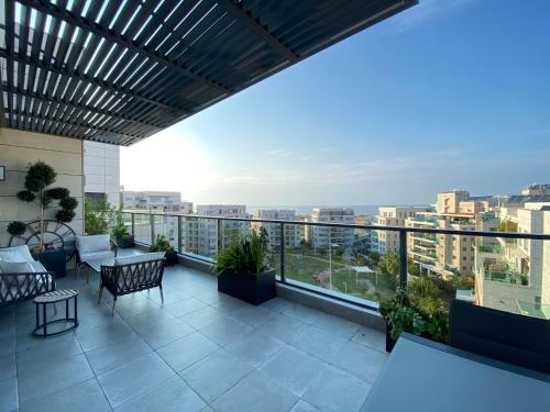 Tlv sea view penthouse