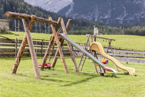 Spēļu laukums, Speckstube Eggerhof in Braies