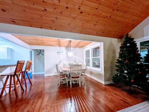 Oprema, Cozy Escape, Kawarthas Cottage With Sauna in Trent Lakes