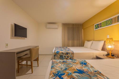 1 double bed, 1 twin bed