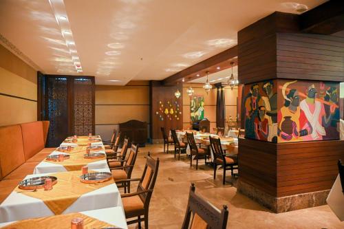 Restaurant, Katriya Hotel & Towers in Hyderabad