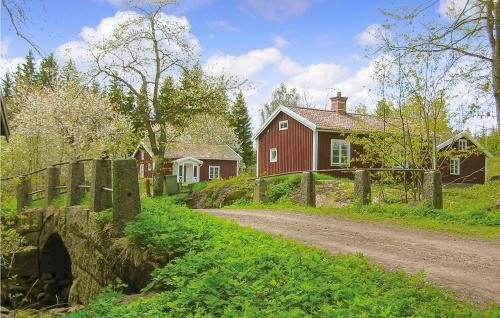 Gorgeous Home In Vimmerby With Kitchen