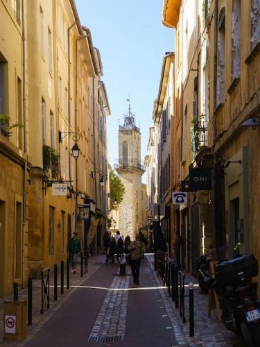 Maison + piscine à 10 min d'Aix en Pce