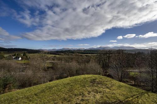 Ardbrae - Tap to explore photos
