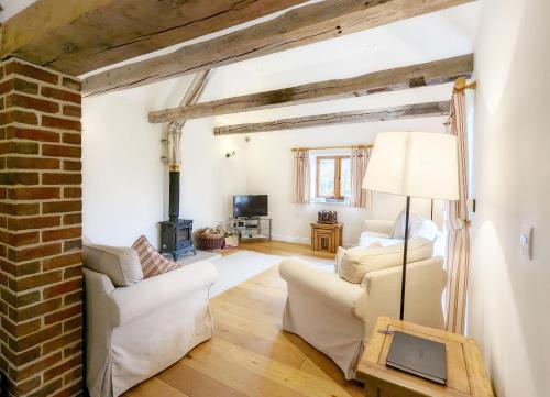 Old Root House Lavant - image 2