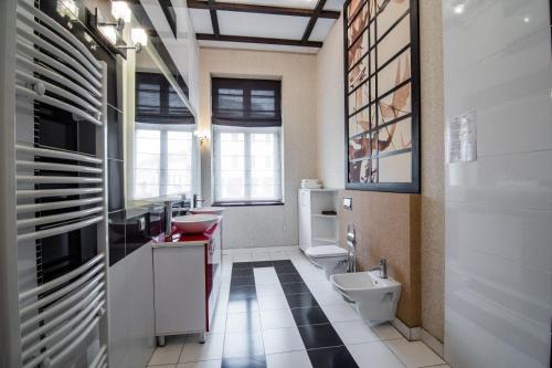Apartamente La Teatru Asia - image 5