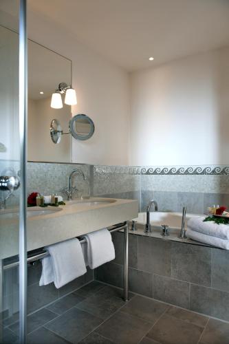 Hotel Elbflorenz Dresden - image 6