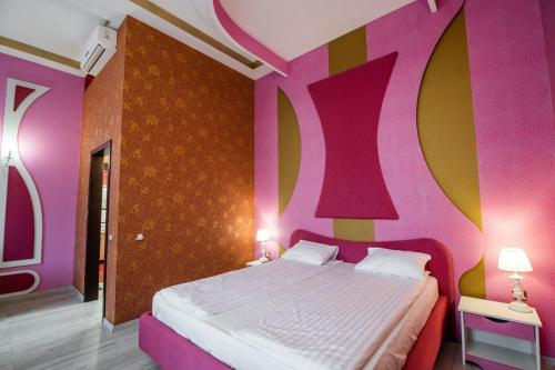 One-Bedroom Apartment image 5