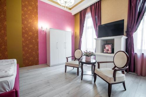 One-Bedroom Apartment image 3