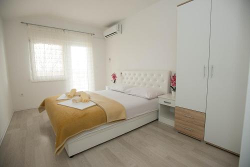 Rooms Ivana in Sluzanj