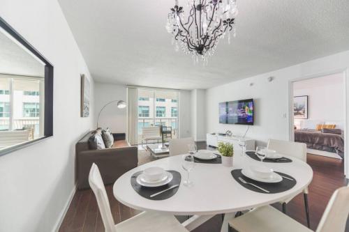 B&B Miami - Awesome Condo at Brickell W Free Parking - Bed and Breakfast Miami