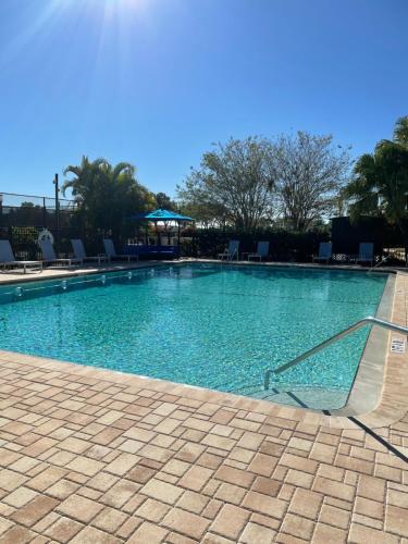 Florida Vacation Condo - Tap to explore photos