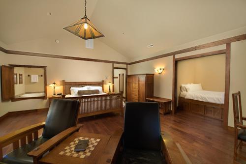 FivePine Lodge