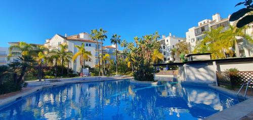 Marbella Beachfront Elviria Jardines de las Golondrinas