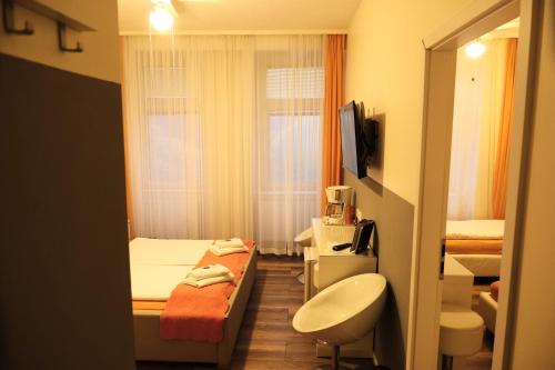 City Guesthouse Pension Berlin - image 7