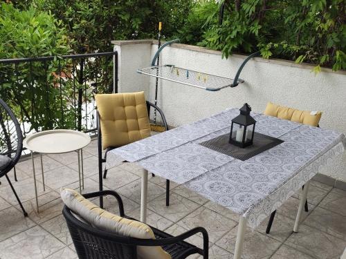 Two-Bedroom Apartment with Terrace image 8