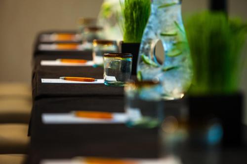 437016911 Kimpton Hotel Palomar Phoenix Cityscape by IHG