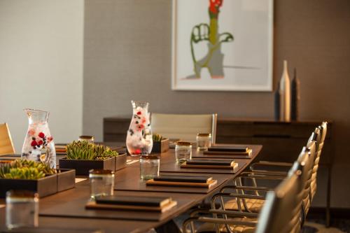 437016948 Kimpton Hotel Palomar Phoenix Cityscape by IHG