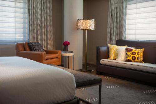 437016964 Kimpton Hotel Palomar Phoenix Cityscape by IHG