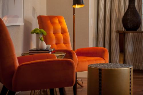 437016970 Kimpton Hotel Palomar Phoenix Cityscape by IHG