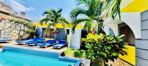 2 bedrooms, 3 beds