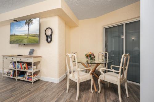 Towers 2 - Ocean Towers 2102 in Ponce Inlet, USA