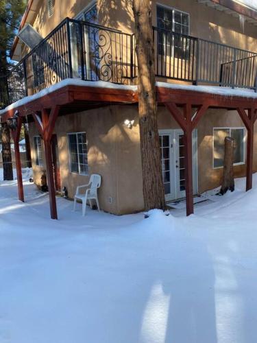 Cheerful 4-Bedrooms casita-cabin pet friendly.