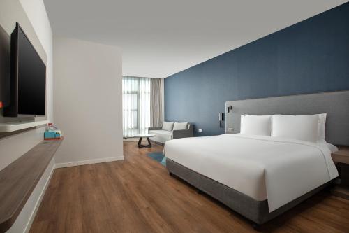 View, Holiday Inn Express Shanghai Tangzhen By IHG in Shanghai Int’l Tourism Resort and Disney Land