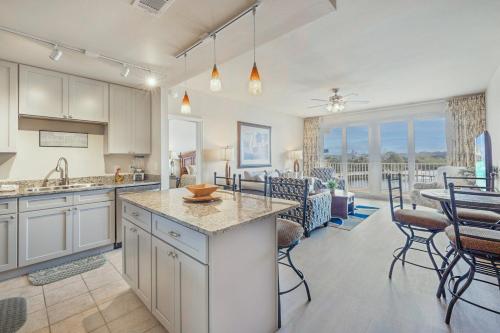 Stunning Resort Low Floor Condo! Sleeps 8! Steps 2 Beach & Restaurants! by Dolce Vita Getaways PCB