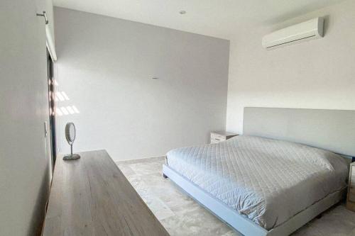 Casa BV: Beautiful new house short walk from beach in Buenavista, Mexico