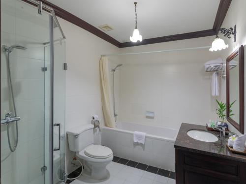 room detail thumbnail 2